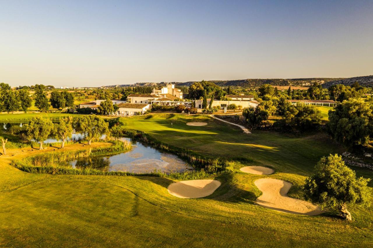 Borgo Di Luce I Monasteri Golf Resort & Spa Syracuse Exterior photo Golf course at the La Manga Club